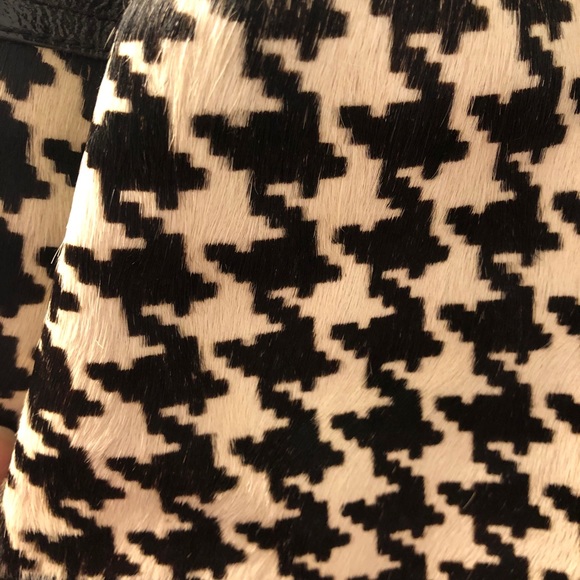 Adrienne Vittadini Houndstooth Purse - Picture 3 of 5